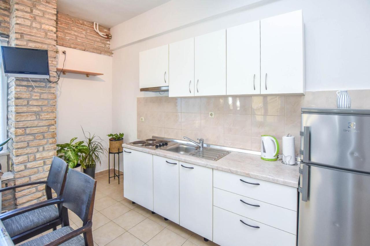 Apartments Flora Pakoštane Εξωτερικό φωτογραφία